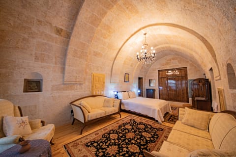 Superior Room | In-room safe, desk, iron/ironing board, free WiFi