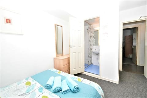 Double Room | Bathroom | Towels