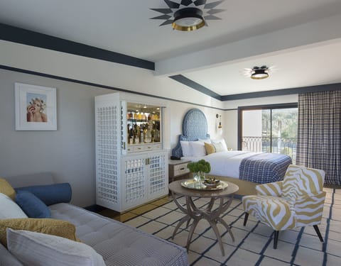 Flat-screen TV, pay movies