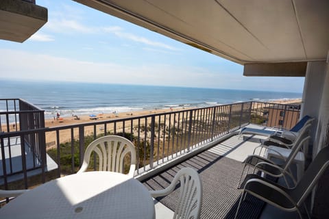 BALCONY-VIEW-SEA-TERRACE-602