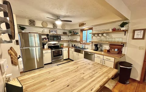 Well appointed stainless steel kitchen to cook up homemade favorites