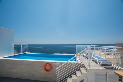 Outdoor Infinity Pool