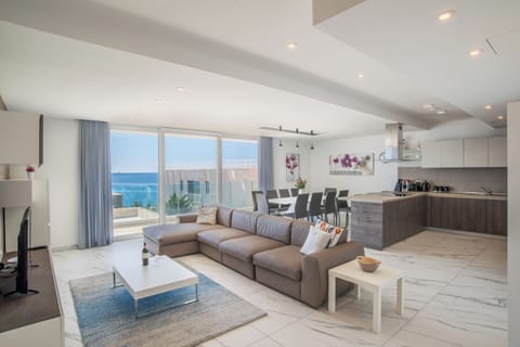 Kitchen, Living and Dining Area