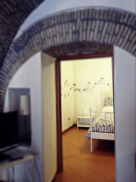 Studio, 1 Queen Bed, Ground Floor | Premium bedding, desk, cribs/infant beds