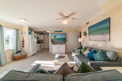 Welcome to Emerald Beach Cottage! This home is exactly what your looking for!