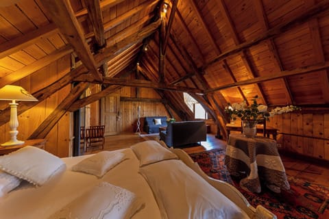 Superior Double Room, Private Bathroom, Park View (la suite LYS) | Individually decorated, individually furnished, blackout drapes