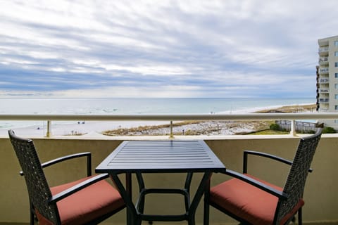 Perdido Sun Resort ~ Unit 306 - Enjoy all the sights and sounds of a white beach vacation on this 3rd floor, private balcony. Not too low. Not too high. It's juuuuuust right.