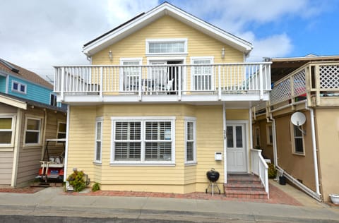 329D - Front of the House.jpg