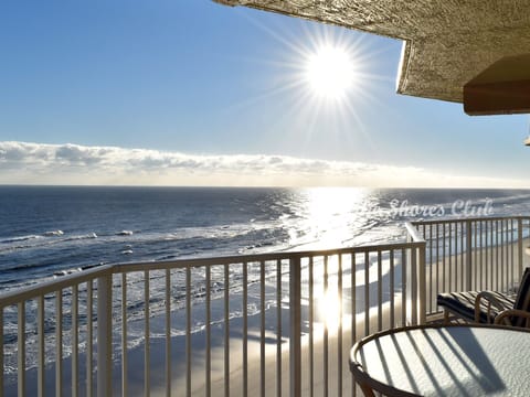 SUNRISE on the ocean makes for SPECTACULAR COFFEE! 