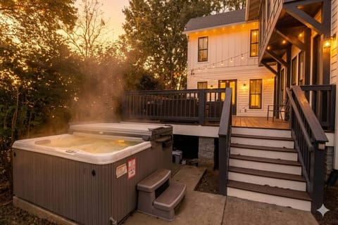 Hot tub