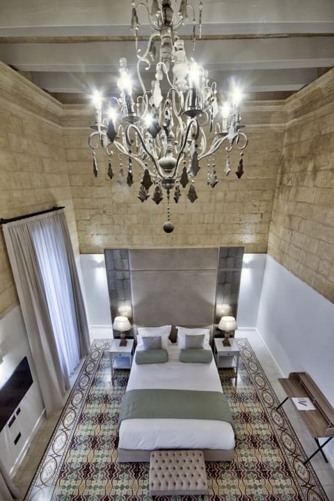 Grand Suite, 1 King Bed with Sofa bed | Premium bedding, minibar, in-room safe, desk