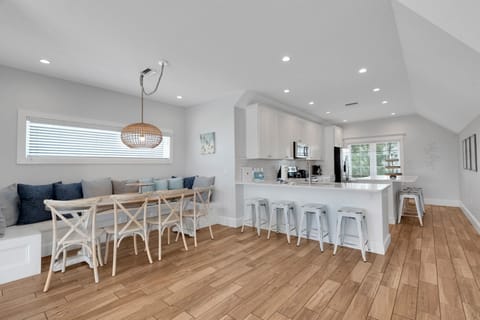 Kitchen, Dining Area