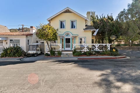 358D - Front of the House