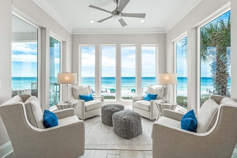 1st floor sitting area