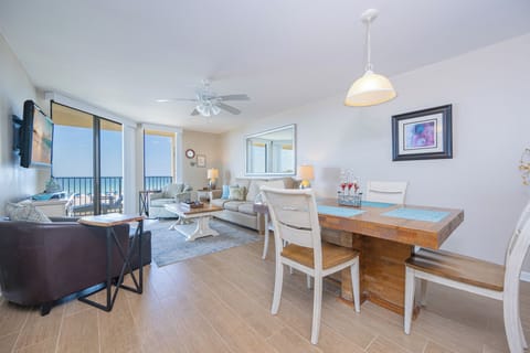 Phoenix V 216, Orange Beach, Alabama, beach front, 2 bedroom condominium on the 2nd floor
