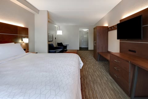 Suite, 1 King Bed | In-room safe, desk, iron/ironing board, free cribs/infant beds