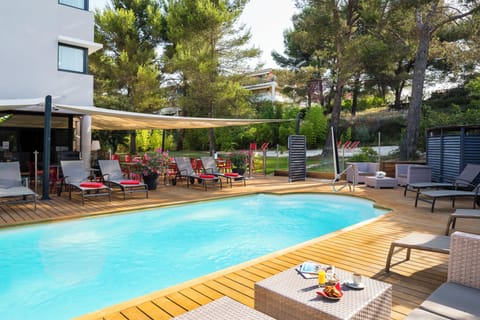 Seasonal outdoor pool