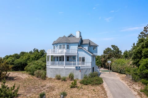WH601: Landes Dream l Front Exterior