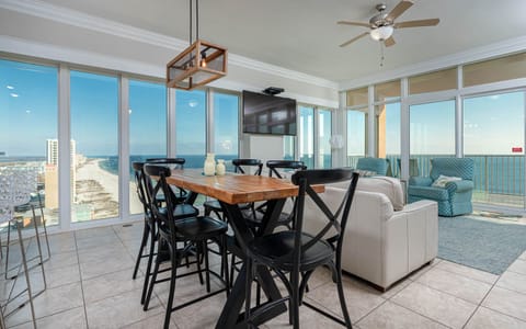 Phoenix Gulf Shores 2004, Gulf Shores, Alabama, beach front, 4 bedroom condominium on the 20th floor