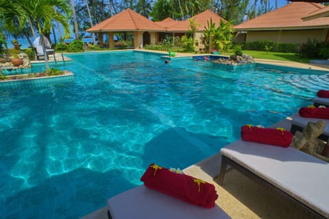 Outdoor pool, pool umbrellas, sun loungers