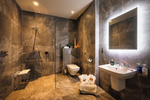 Free toiletries, hair dryer, towels, soap