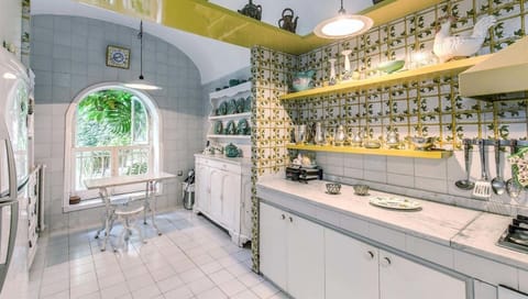 Villa, 4 Bedrooms | Private kitchen | Fridge, microwave, stovetop, dishwasher