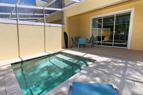 21_Pool_0721.jpg