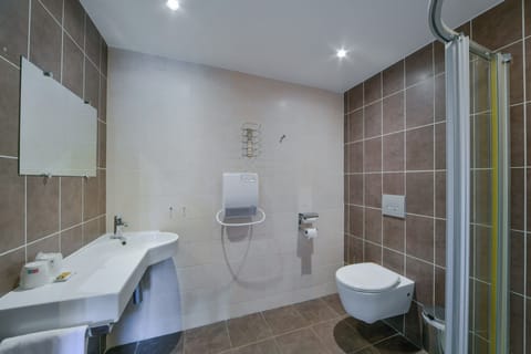 Free toiletries, hair dryer, towels, soap