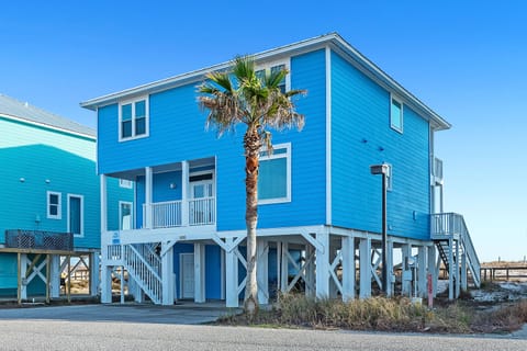 Tropical Dunes is a beautiful gulf front home.