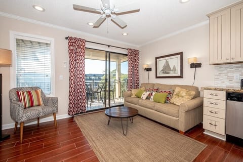 Seaside Villas 331 - Living Area