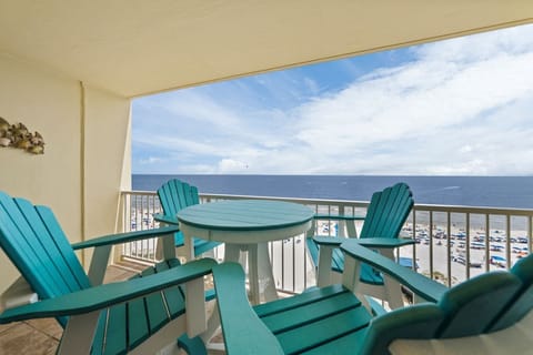 Boardwalk 986 Balcony Dining Seating for Four