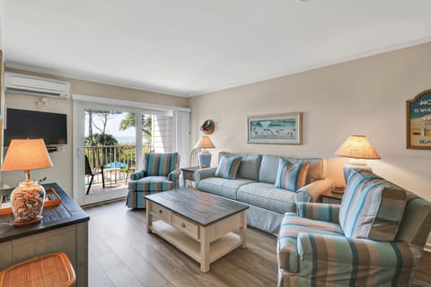 Beachwood Place 2G- Living area - Newly renovated!  New floors and furniture in this bright living area.