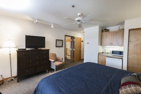 Has a wet bar with microwave, mini refrigerator, and coffeemaker.