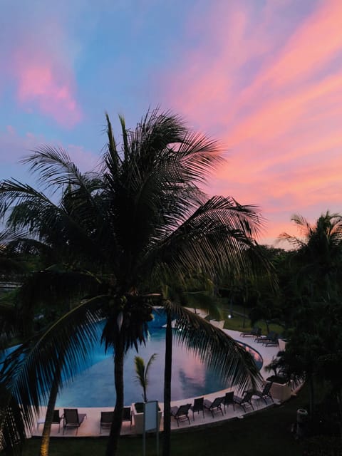 icture yourself in paradise in front of the largest pool in Puerto Aventuras.