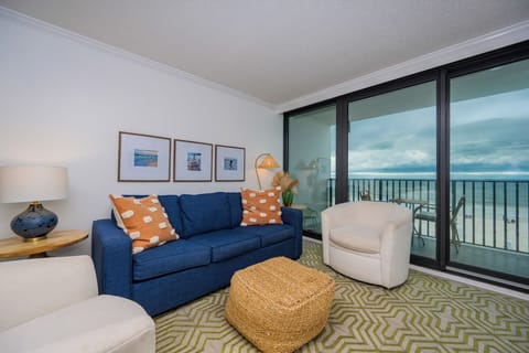 Island Sunrise 365, 427 East Beach Blvd, Gulf Shores, Alabama, beach front, 2 bedroom condominium
