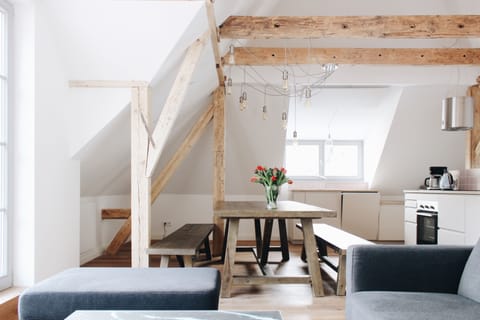 Luxury Apartment, 3 Bedrooms, Patio, Mountain View | Private kitchen | Fridge, microwave, dishwasher, coffee/tea maker