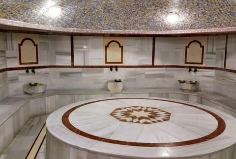 Turkish bath, 4 treatment rooms