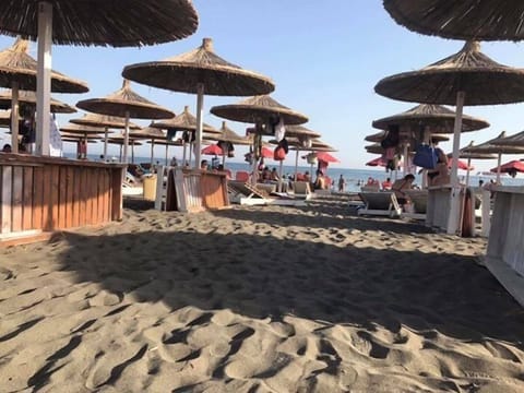 Private beach nearby, white sand, free beach shuttle