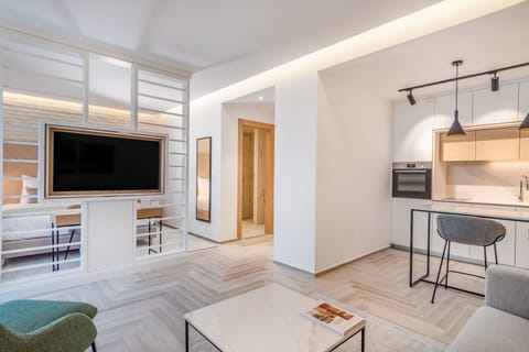 55-inch Smart TV with satellite channels, TV