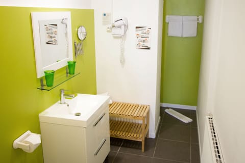 Comfort Room | Bathroom sink