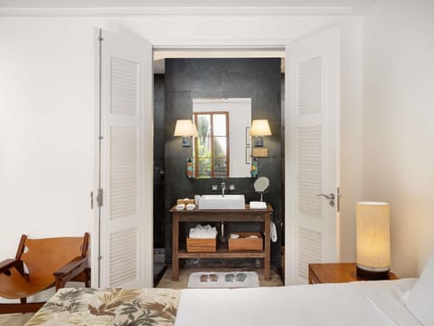 Superior Room, 1 King Bed | Premium bedding, free minibar, in-room safe, individually decorated