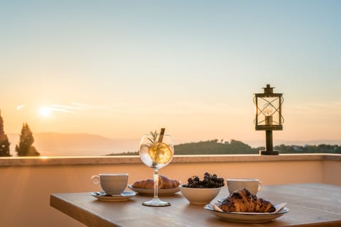 Daily continental breakfast for a fee