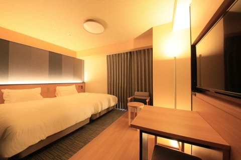 Twin Room, Smoking | Blackout drapes, soundproofing, iron/ironing board (on request)