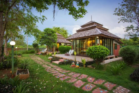 Superior Chiangmai | Individually decorated, desk, free WiFi, bed sheets