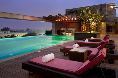 Outdoor pool, sun loungers