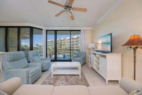 Phoenix on the Bay 1229, Orange Beach, Alabama, bay view, 2 bedroom condominium on the 2nd floor