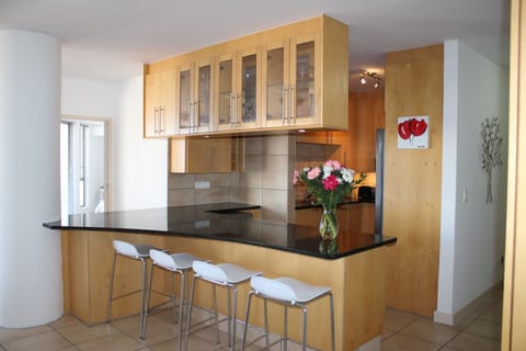 Family Apartment | Private kitchen | Full-size fridge, microwave, oven, stovetop