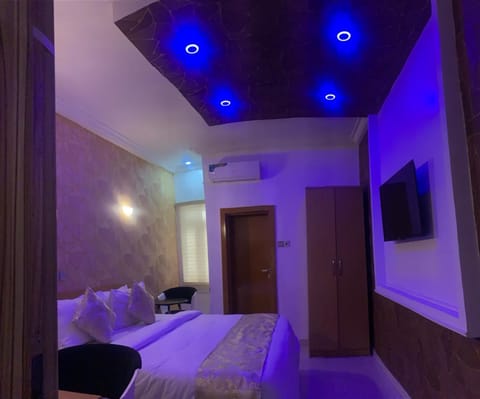 Standard Room | Desk, free WiFi
