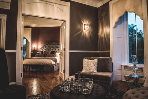 Romantic Suite, 1 King Bed | Premium bedding, down comforters, pillowtop beds, individually decorated