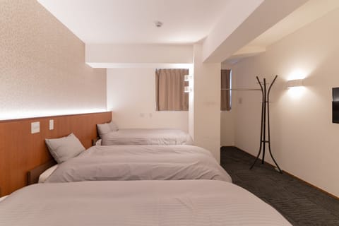 Family Room (No Housekeeping During Stay) | Desk, WiFi (free)